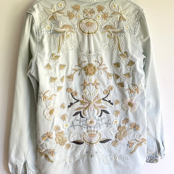 DRIFTWOOD Light Washed Embroidered Back Demin Shirt Size M - Picture 2 of 14